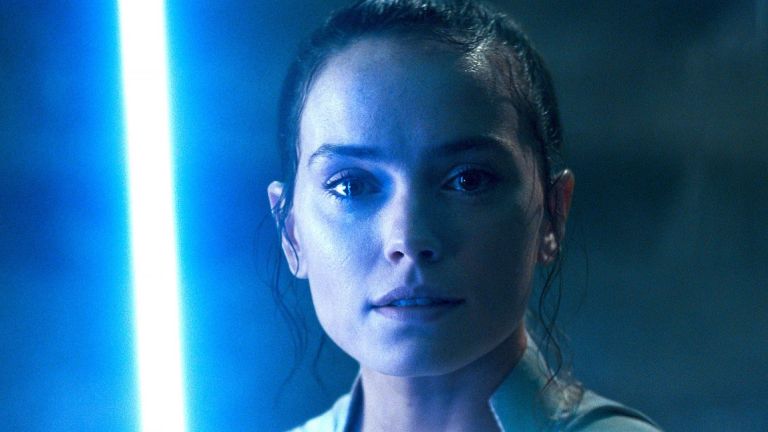 Star Wars: The Troubling, Hidden Clues in Rey's Rise of Skywalker Ending