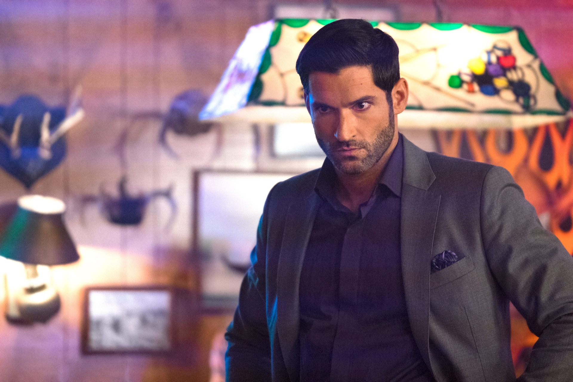 Lucifer Star Tom Ellis Reaches Deal With Netflix For Season 6 Den Of Geek