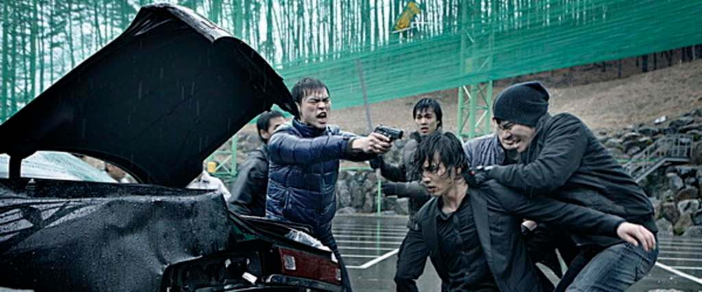 Gun fight in The Man from Nowhere (2010)