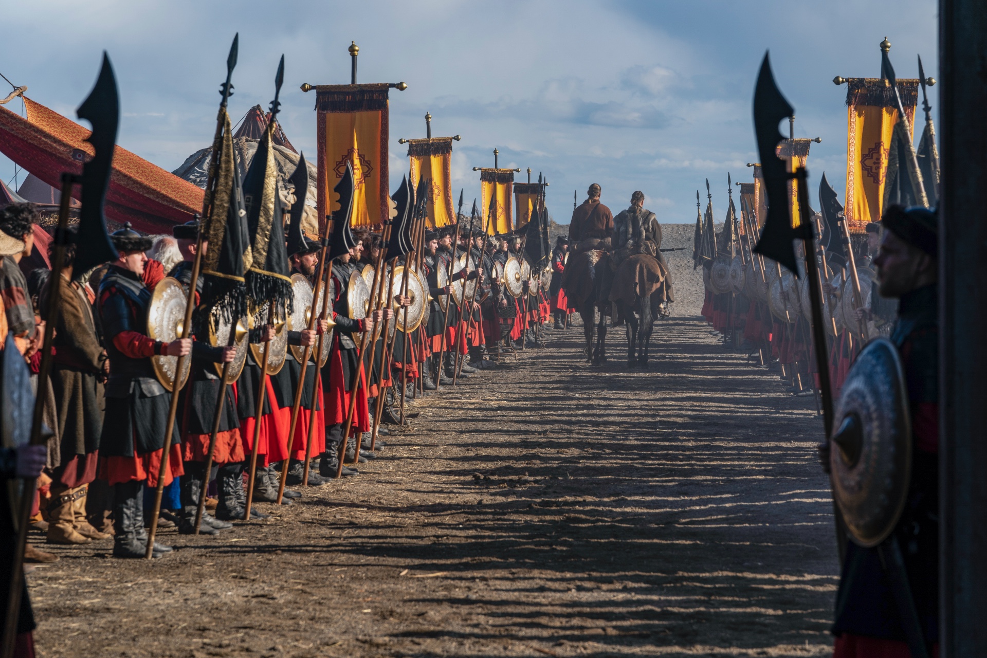 Vikings Valhalla - David Oakes & Laura Berlin on the fans & new adventures  in the Vikings saga 