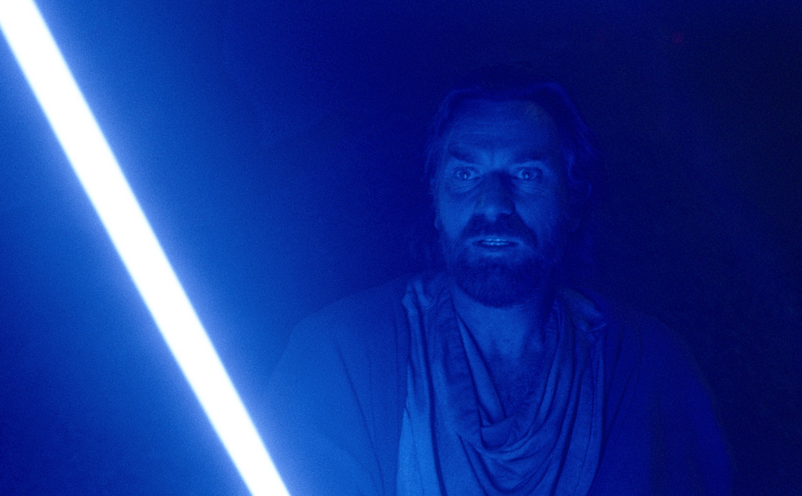 Star Wars: Obi-Wan Switched Lightsaber Forms After Qui-Gon's Death