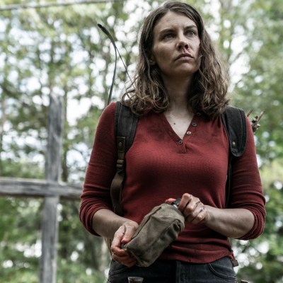 The Walking Dead Series Finale's Big Death Completely Ditches Comic Book  Ending