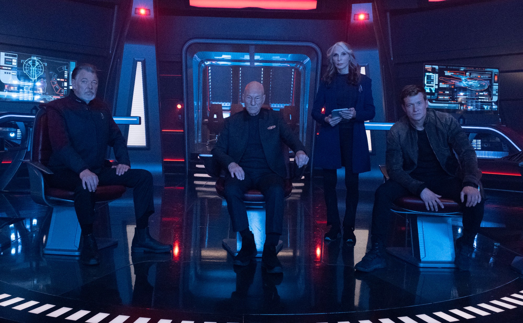 Star Trek Picard Makes An Unseen Next Generation Adventure Canon Den Of Geek