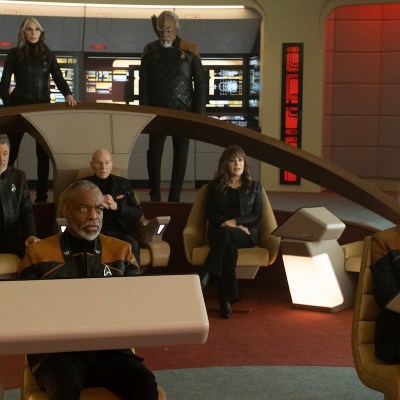 Terry Matalas On How 'Picard' Season 3 Ends, Setting Up 'Star Trek: Legacy'  Spin-Off –