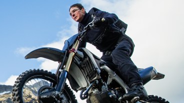 Tom Cruise on bike in M:I 7