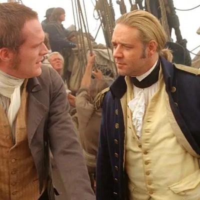 Russell Crowe and Paul Bettany in Master and Commander