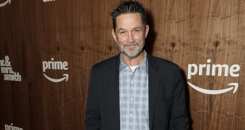 Nueva York, NY - 31/01/24 - Billy Campbell asiste a “Mr.  & Mrs. Smith” en la alfombra roja de Nueva York -FOTO: Billy Campbell -FOTO de: Marion Curtis / StarPix para Prime Video -Ubicación: The Weylin Brooklyn