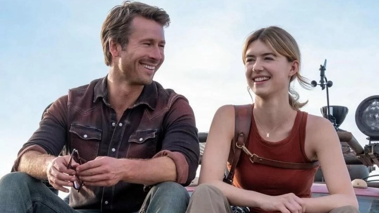 Glen Powell and Daisy Edgar Jones in Twisters